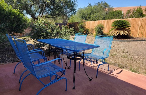 Stone Oak House | "The Love Birds" -4 bed/2 bath single story in Remington Heights