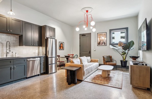 Central Business District Apartment | The Mary Beth Hotel & Gallery