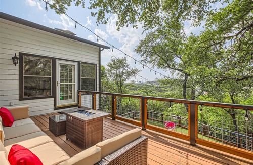 Crownridge of Texas House | The Oakview House by Six Flags, La Cantera, and The Rim