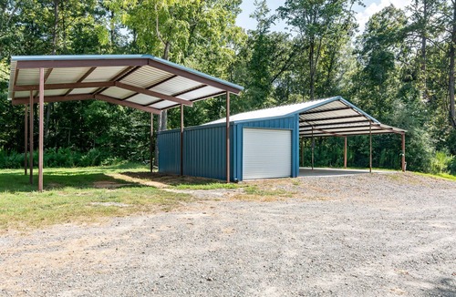 De Soto Parish Cabin | The only VRBO on the North end of Toledo Bend. Cabin with lakefront access