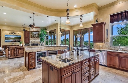 Comanche Trail House | The Palms on Lake Travis Estate - Waterfront with Dock & Pool - Close to Austin