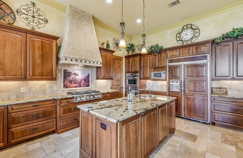 Comanche Trail House | The Palms on Lake Travis Estate - Waterfront with Dock & Pool - Close to Austin