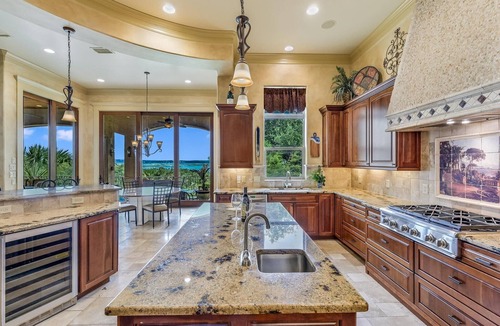 Comanche Trail House | The Palms on Lake Travis Estate - Waterfront with Dock & Pool - Close to Austin