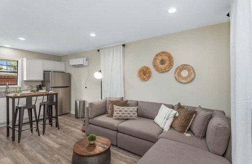 Carlyss Apartment | The Patch 4 - 1BR Apartment - Near Casinos & Plants