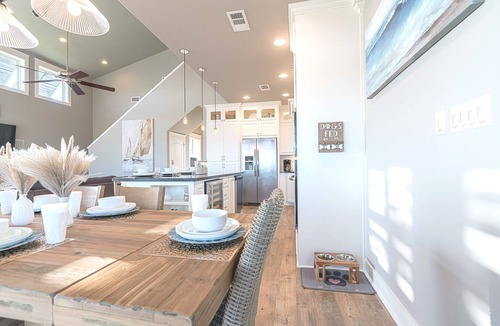 Crystal Beach House | The Queen - Crystal Beach Luxury Home Unobstructed View, Super Cute!