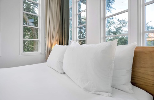 Faubourg Lafayette Hotel | The Quisby Hotel
