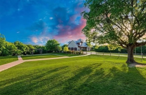 Era House | The Redwood Lodge – On a Majestic 25-Acre Estate