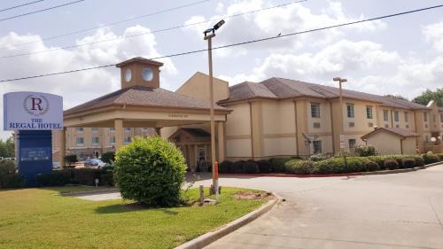 Carthage Hotel | The Regal Hotel