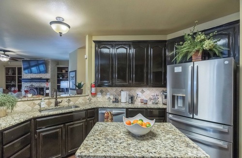 Abilene House | The Regent: Abilene Luxury Retreat w/Patio & Fire