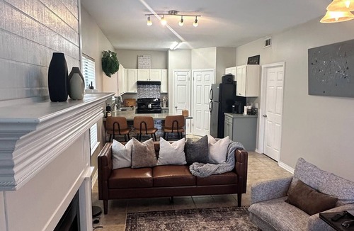 South Baton Rouge House | The Reservation, Medical District Condo near LSU