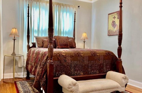 Beauregard Town Historic District House | The Royal at Beauregard