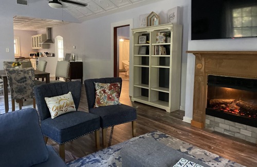 Lacombe Cottage | The Sunshine Cottage has all the comforts you need and is Kid & Pet Friendly!