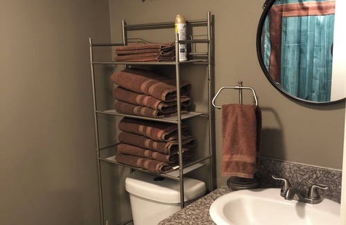 Boothville-Venice Cabin | The Tuna Lodge is a quiet secluded 3 bedroom 2 full bath lodge in Venice LA