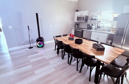 Fort Worth House | The Ultimate Party Lodge Secluded 5BR with Karaoke, Huge Parking, Event Space