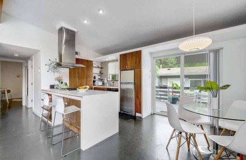 South River City House | The Verde | Chic SoCo Retreat + Pet Friendly