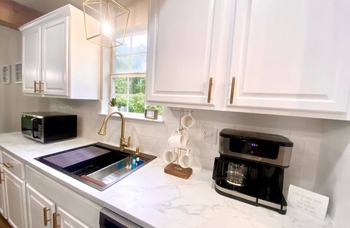 Pineville House | -The Wonder at Woodcreek- Top neighborhood! Near all amenities! Near hospitals!