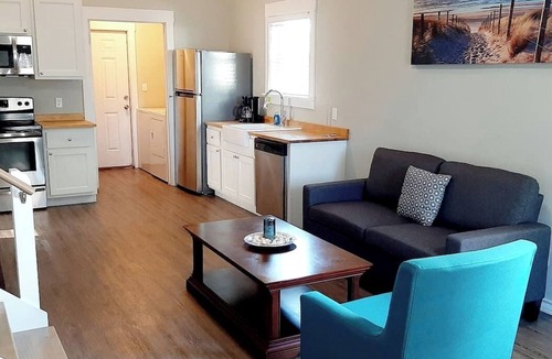 Fulton Cottage | This cottage is a 3 bedroom(s), 2 bathrooms, located in Rockport, TX.