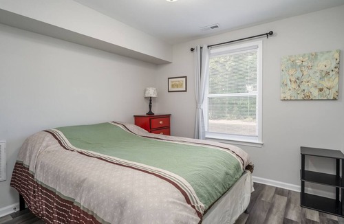 Buckroe Beach Apartment | Three blocks from the beach