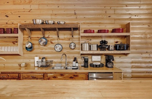 Amity Cabin | Timber Lodge Ranch - Grand Bunk