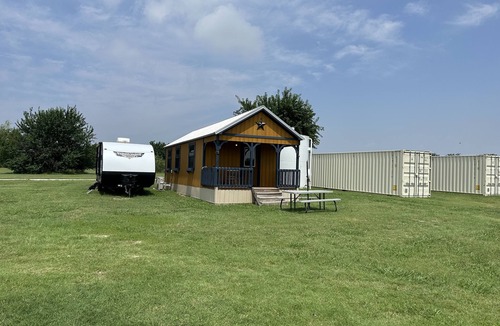 Fort Worth Cabin | Tiny cabin near downtown Fort Worth