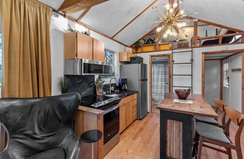 Shreveport Cabin | Tiny Emerald -Cabin on Emerald Isle with Kayaks! Emerald Isle Cabins, Shreveport, La.