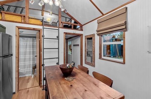 Shreveport Cabin | Tiny Emerald -Cabin on Emerald Isle with Kayaks! Emerald Isle Cabins, Shreveport, La.