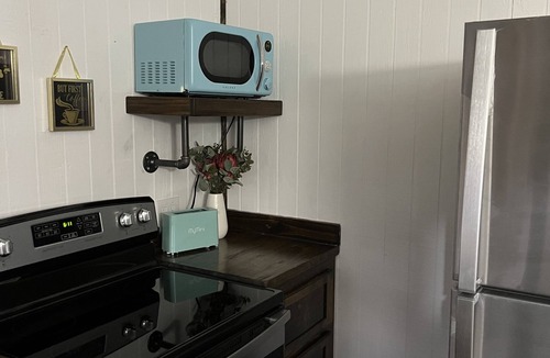 Wichita Falls Cabin | Tiny Home 1 bedroom/1 bath