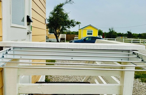 Rockport Cottage | Tiny home for 4 in Rockport: 830-2