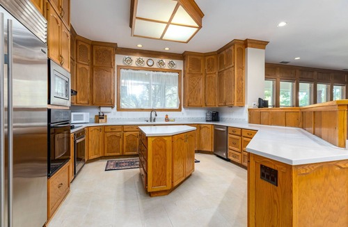 Buda House | Town & Country Home: 5,000 sq ft Pool 16 beds basketball ping pong fire pit