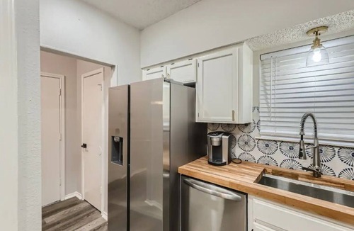 Wetmore House | Townhome Medical Ctr/Six Flags/La Cantera/Rim