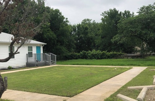 Alvin Apartment | Tranquil 1-bedroom apartment with AC in cozy Alvin