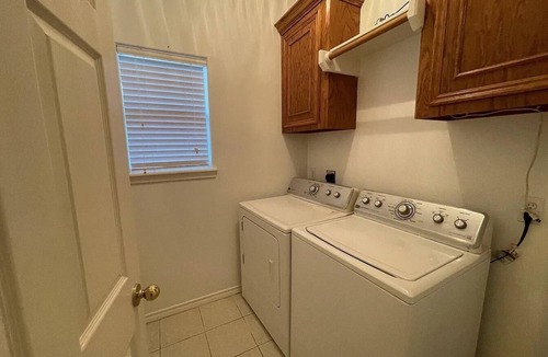 Angleton House | Tranquil 3-bedroom home in Angleton calling all Veterans
