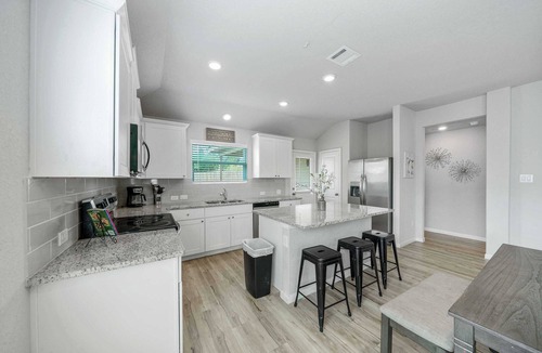 Southside House | Tranquil 4BR Residence｜Pet-Friendly｜Ideal for Families｜Backyard Bliss #41225