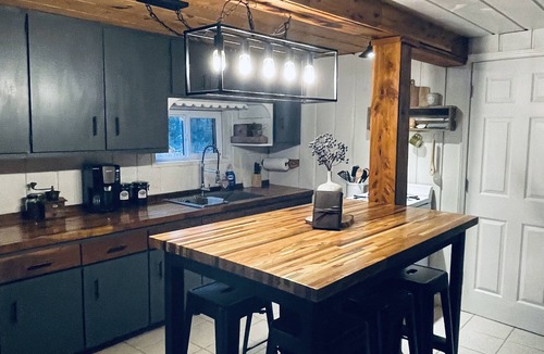 Pottersville Cabin | Tranquil Log Cabin adjacent to Mark Twain National Forest + minutes to the river