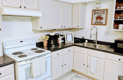 Saginaw House | Tranquil Rustic 3-bedroom House near Historic Stockyards
