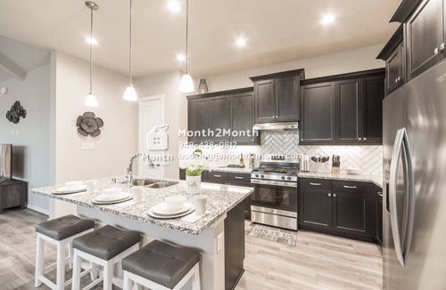 Sienna Plantation House | Tranquil Stay on Crossing Oak #40872