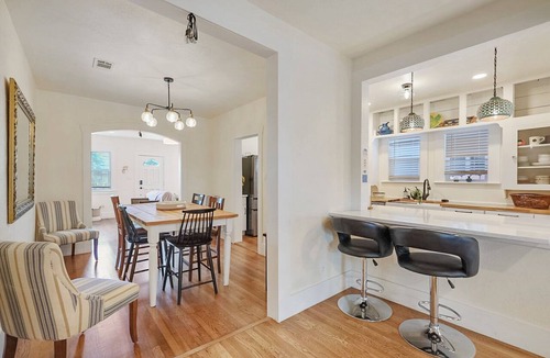 South Congress House | Traveler's Top Pick Modern Family Home❤️ SoCo, Downtown & River