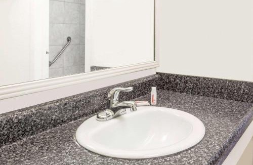 Shreveport Hotel | Travelodge by Wyndham Shreveport LA