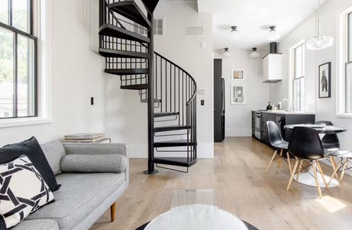 Central East Austin Apartment | Tree canopy apartment in an Historic district