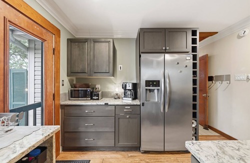 Lafayette House | Treehouse Guesthouse: 3 BR Unique Home for 8 adults plus 400 sq ft Fun Treehouse