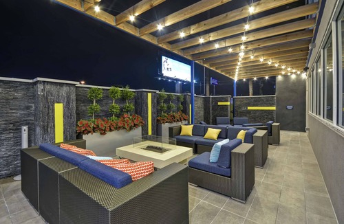 South Side Hotel | Tru by Hilton Corpus Christi South Padre Island Dr