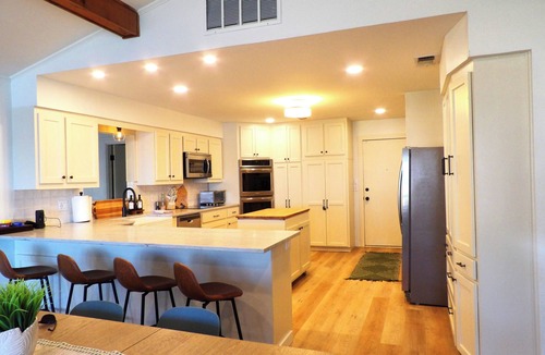 Leisure Land House | Twin-Coves Point at Cedar Creek Lake