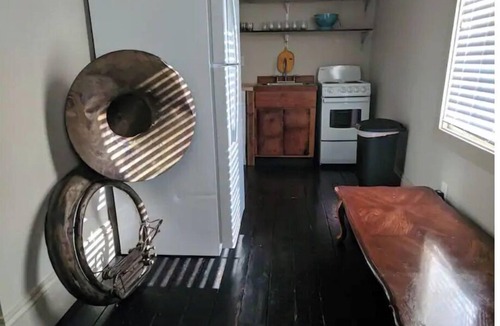 Central City House | Two bedroom Comfort Near Everything!
