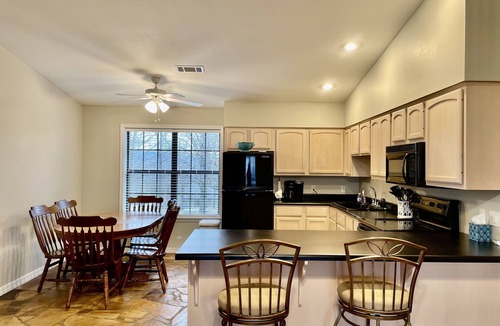 Paris House | Two bedroom cottage on 8 acres with amazing views.