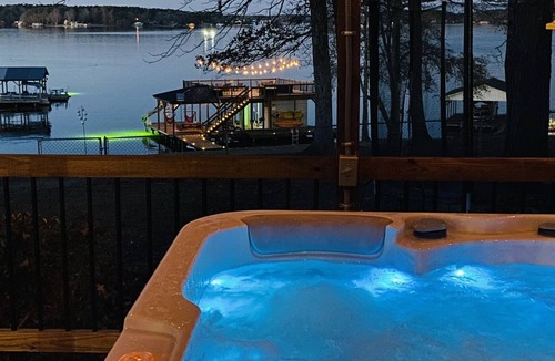 Jonesboro House | Two-story boathouse, golf cart, hot tub, kayaks, paddle boards, fishing lights!