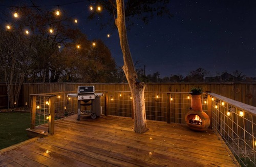 Allen House | Ultimate Family Getaway! Lux 4BR Home in Allen + EPIC GAME ROOM + Deck & Grill