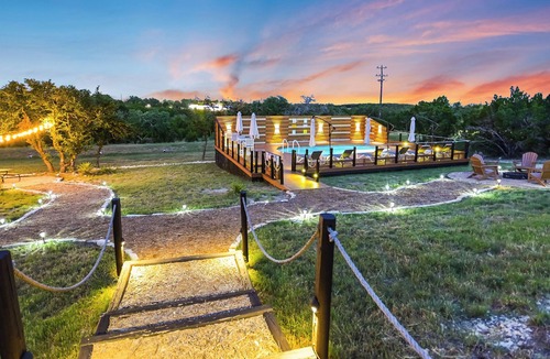 Lago Vista Resort | Unique & Plush Eco-Glamping Resort in TX Hill country!