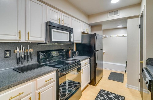 Walden on Lake Conroe House | Unit w/Patio & Resort Perks! Walk to Lake Conroe