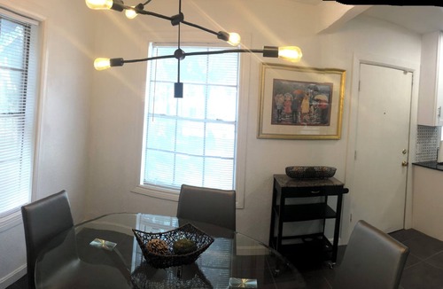 Park Cities Apartment | University Park Charmer