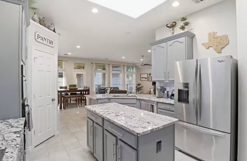 Grand Prairie House | Updated Spacious Home near ATT FIFA World Cup